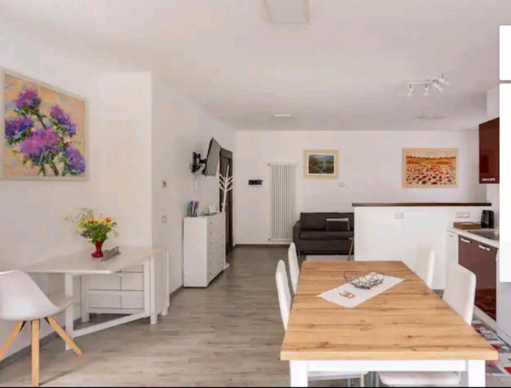 Iris Home Camblione Dış mekan fotoğraf